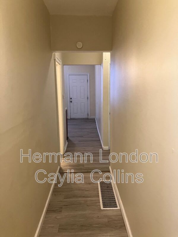 4920 Wise Ave – photo 3