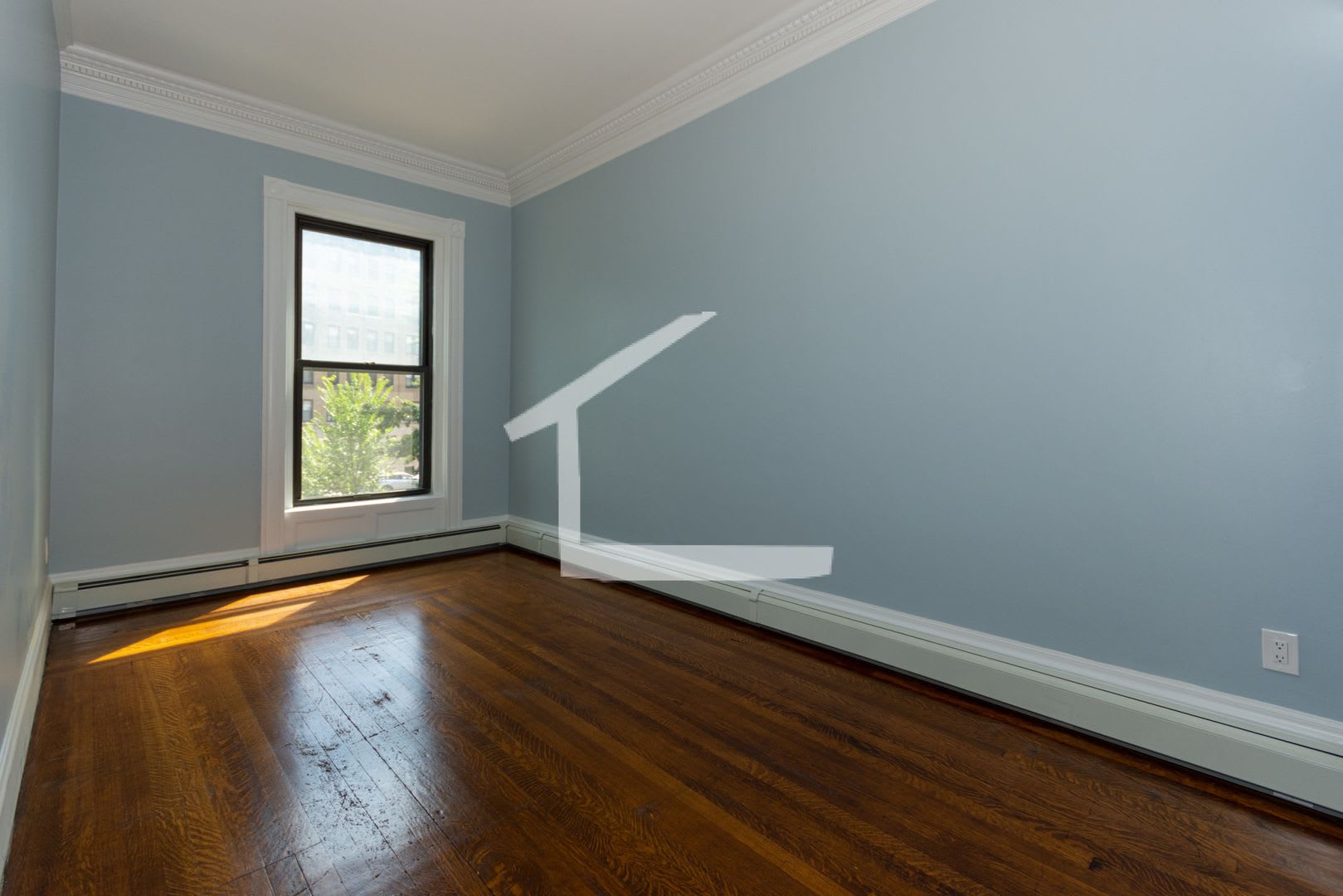 Nicely renovated 3 bed right next to Kenmore Square and BU! – photo 4