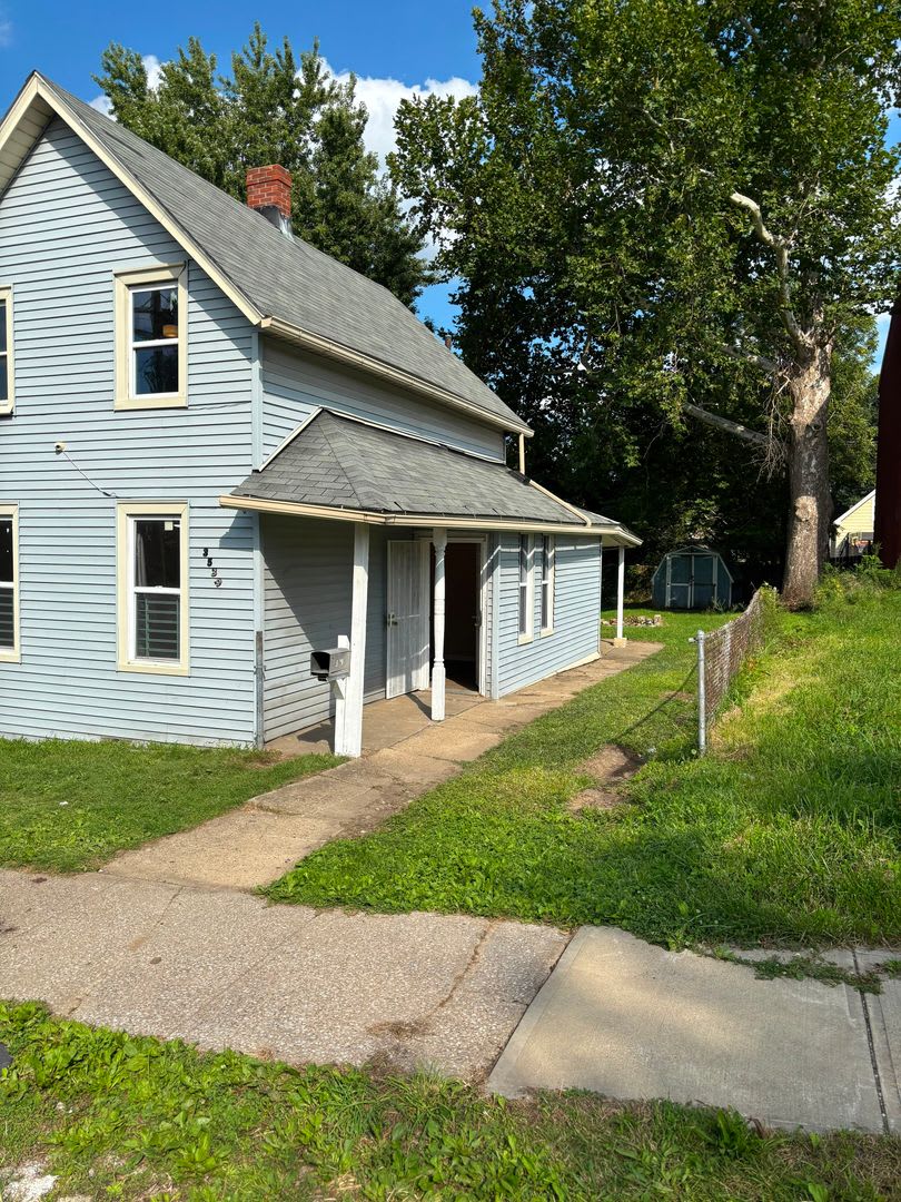 3539 W 58th St – photo 2