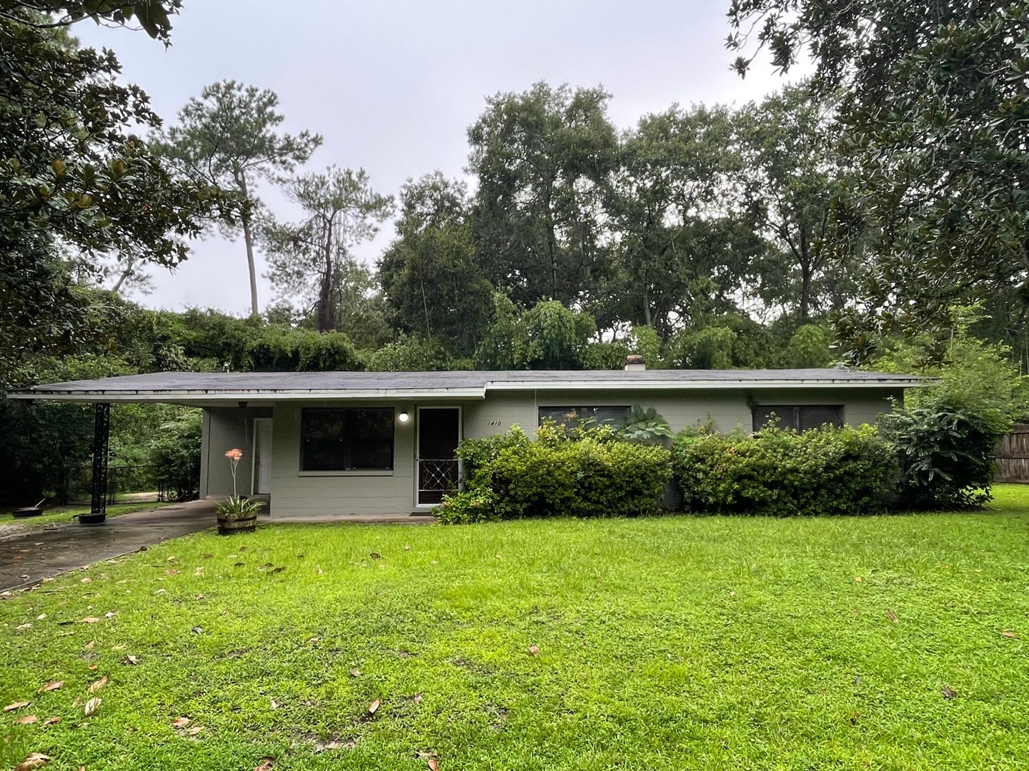Conveniently located West Park Home! – photo 3