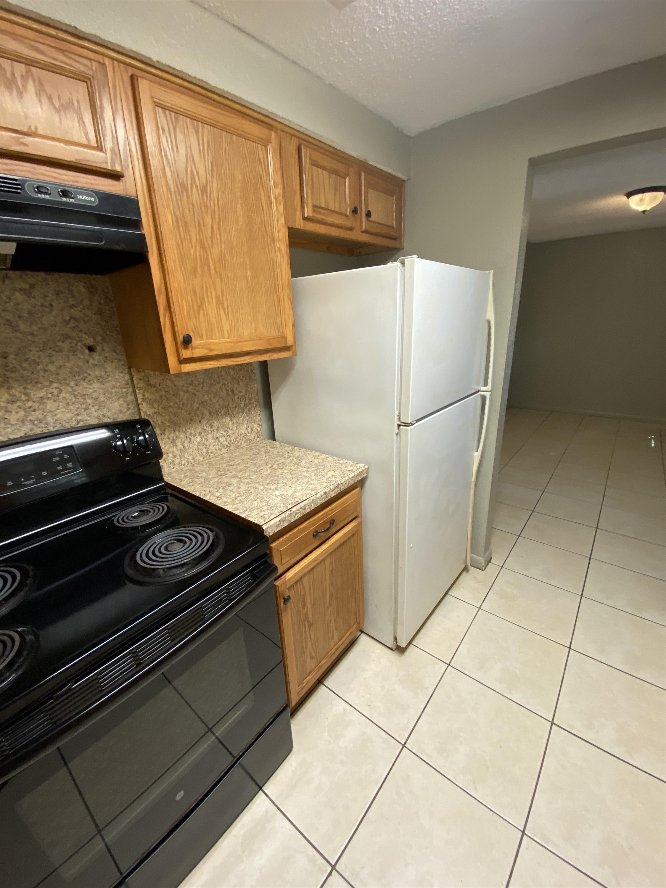 7623 John F Kennedy Drive East – photo 2