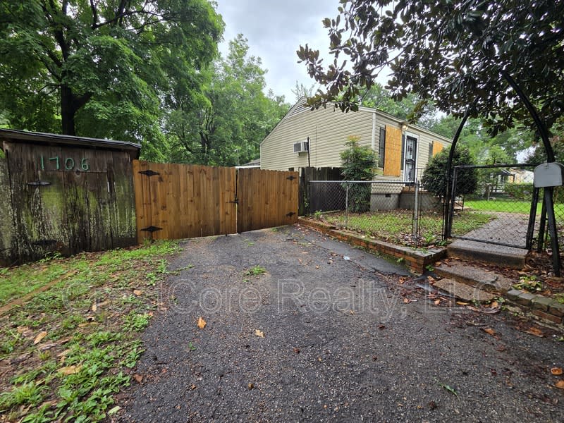 1706 Echles St – photo 3