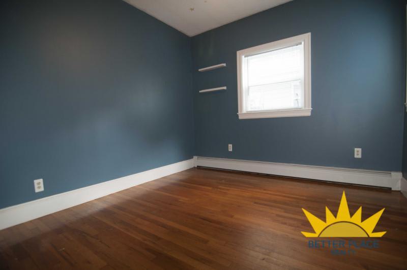 72 Cushing St. – photo 3