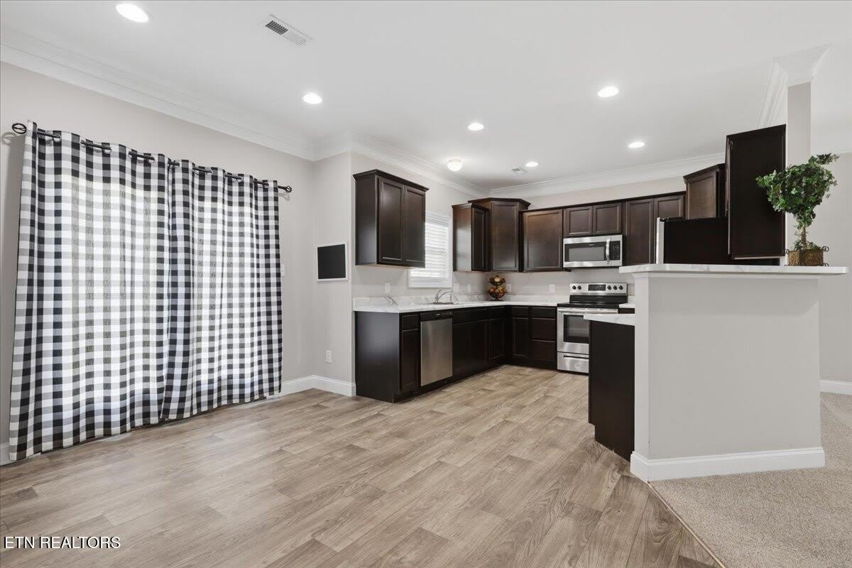 8002 Cambridge Reserve Drive – photo 4