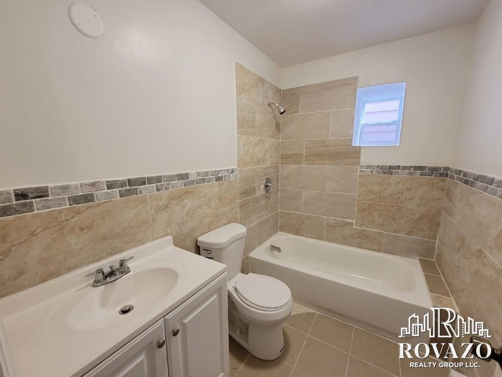 959 Grove Street – photo 2