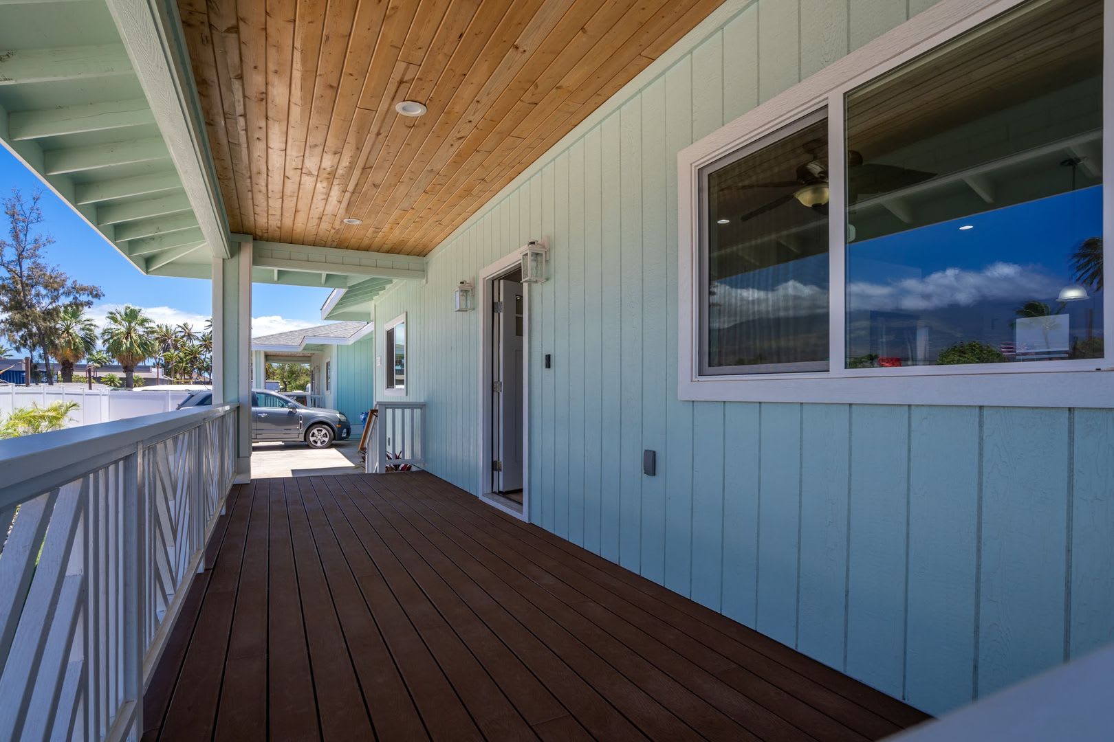 2 Bedroom, 1 Bathroom Oasis with Yard and 1-Car Garage – photo 5