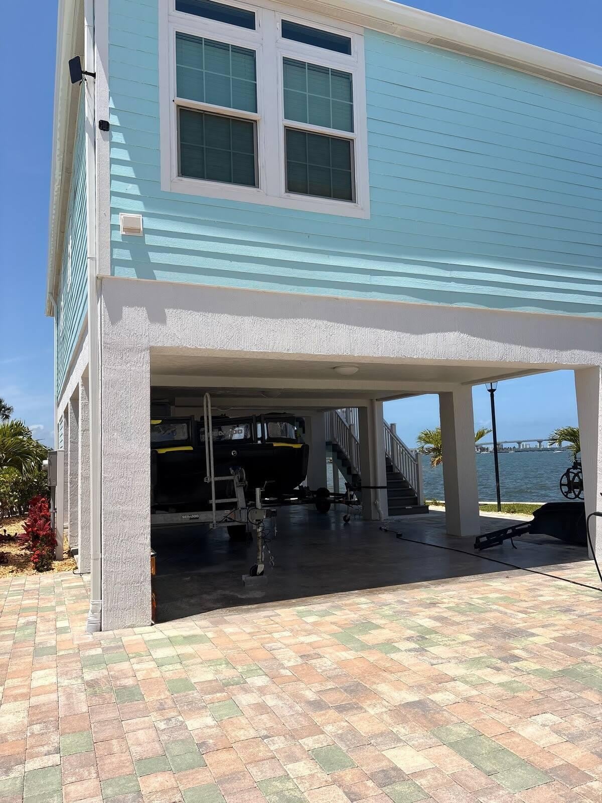 453 NE Indian River Drive – photo 1