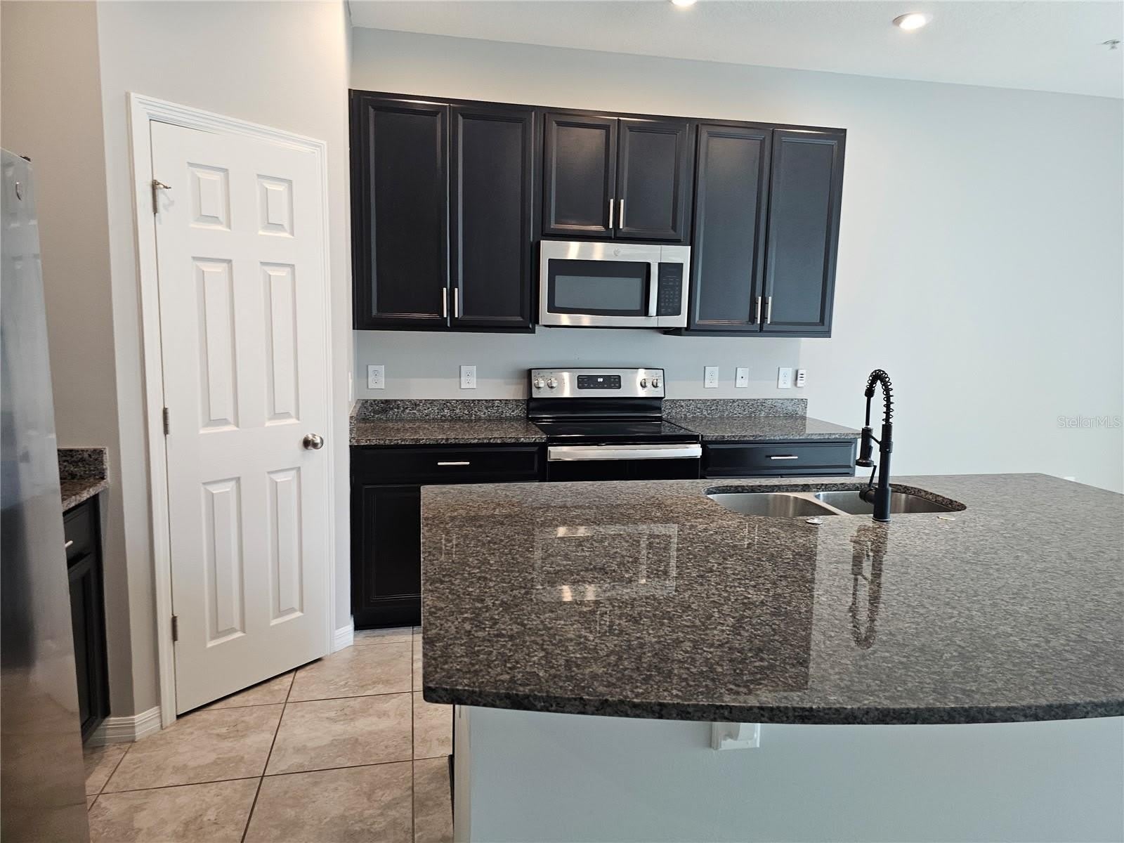 10548 SALT GROVE ST – photo 4