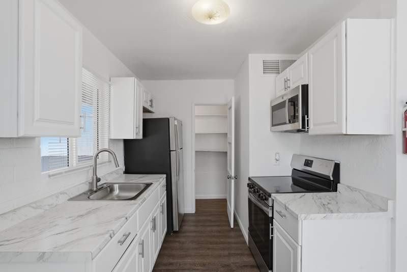 7240 S 7Th St – photo 3