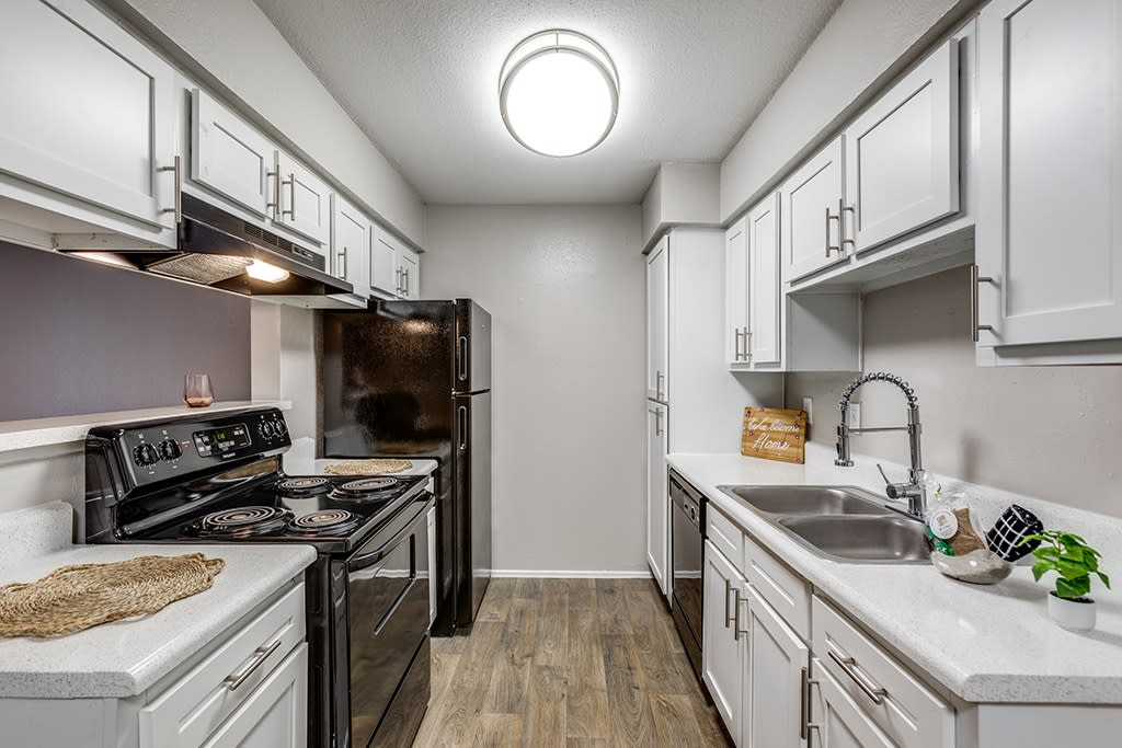 Mission James Place Apartments – photo 1