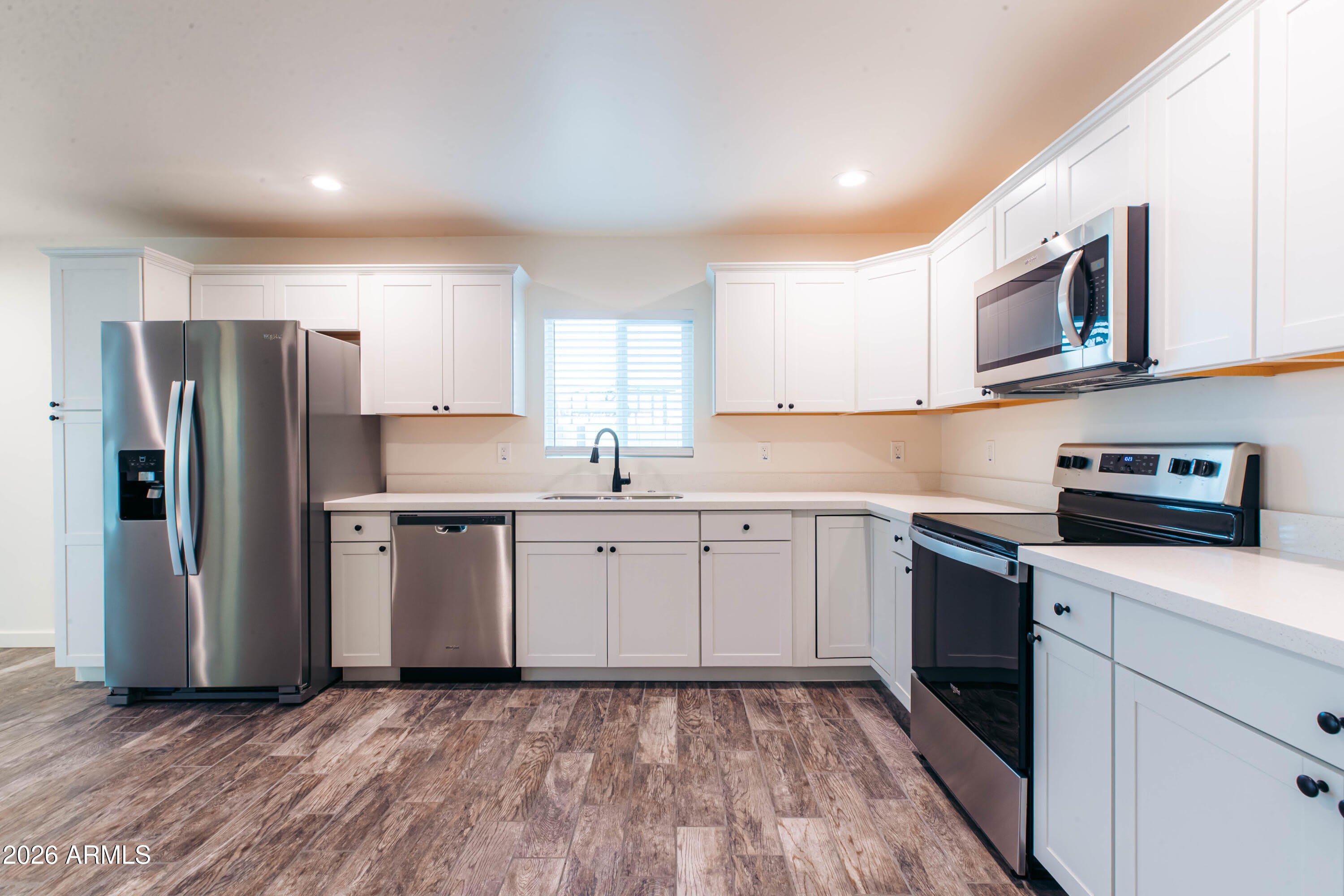 1619 S 15Th Avenue – photo 2