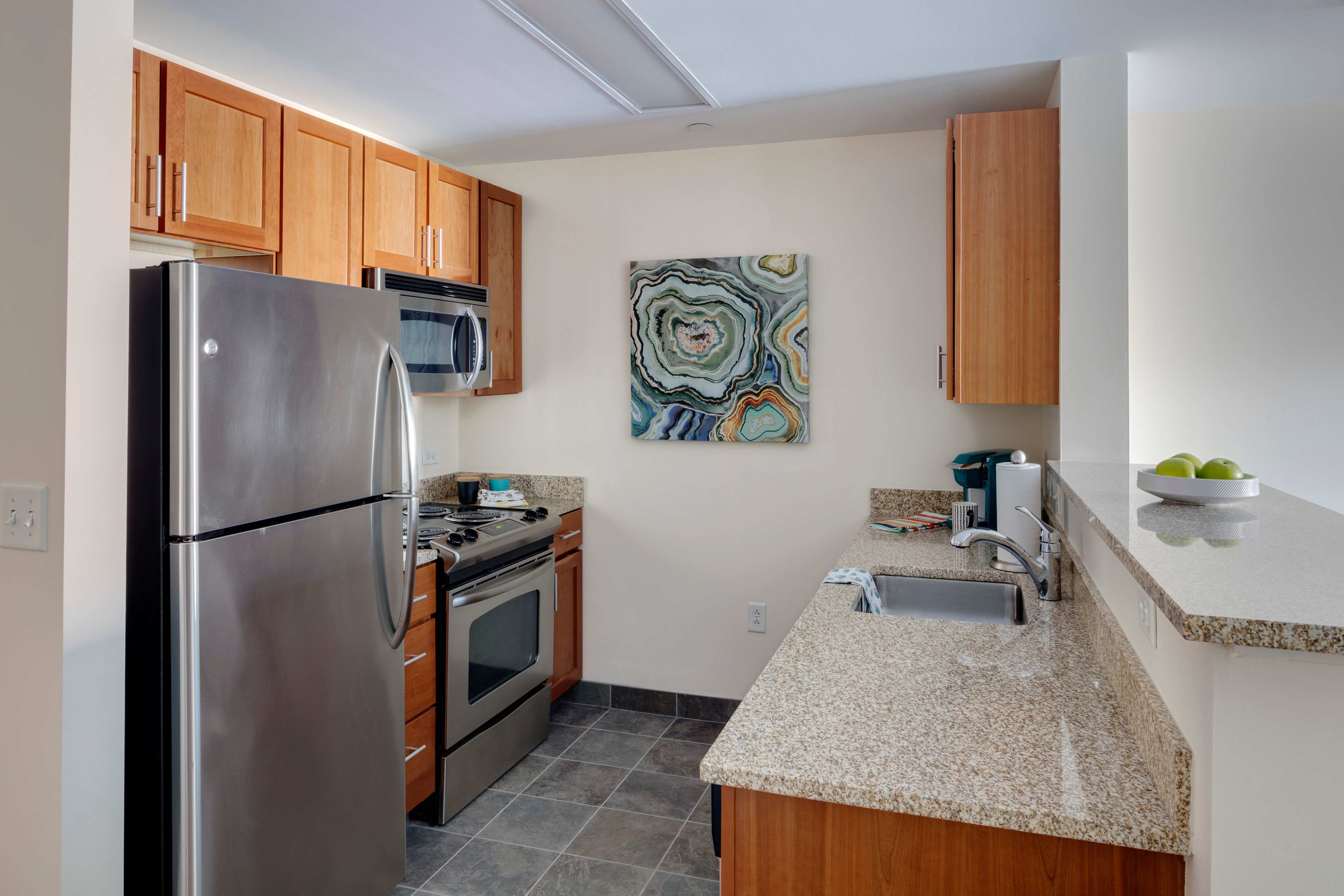 Peninsula Apartments – photo 3