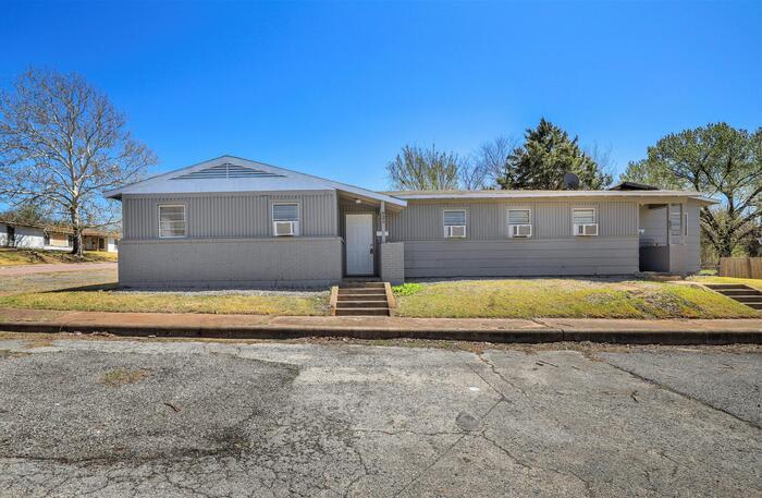 62 Pershing Drive 1 – photo 1