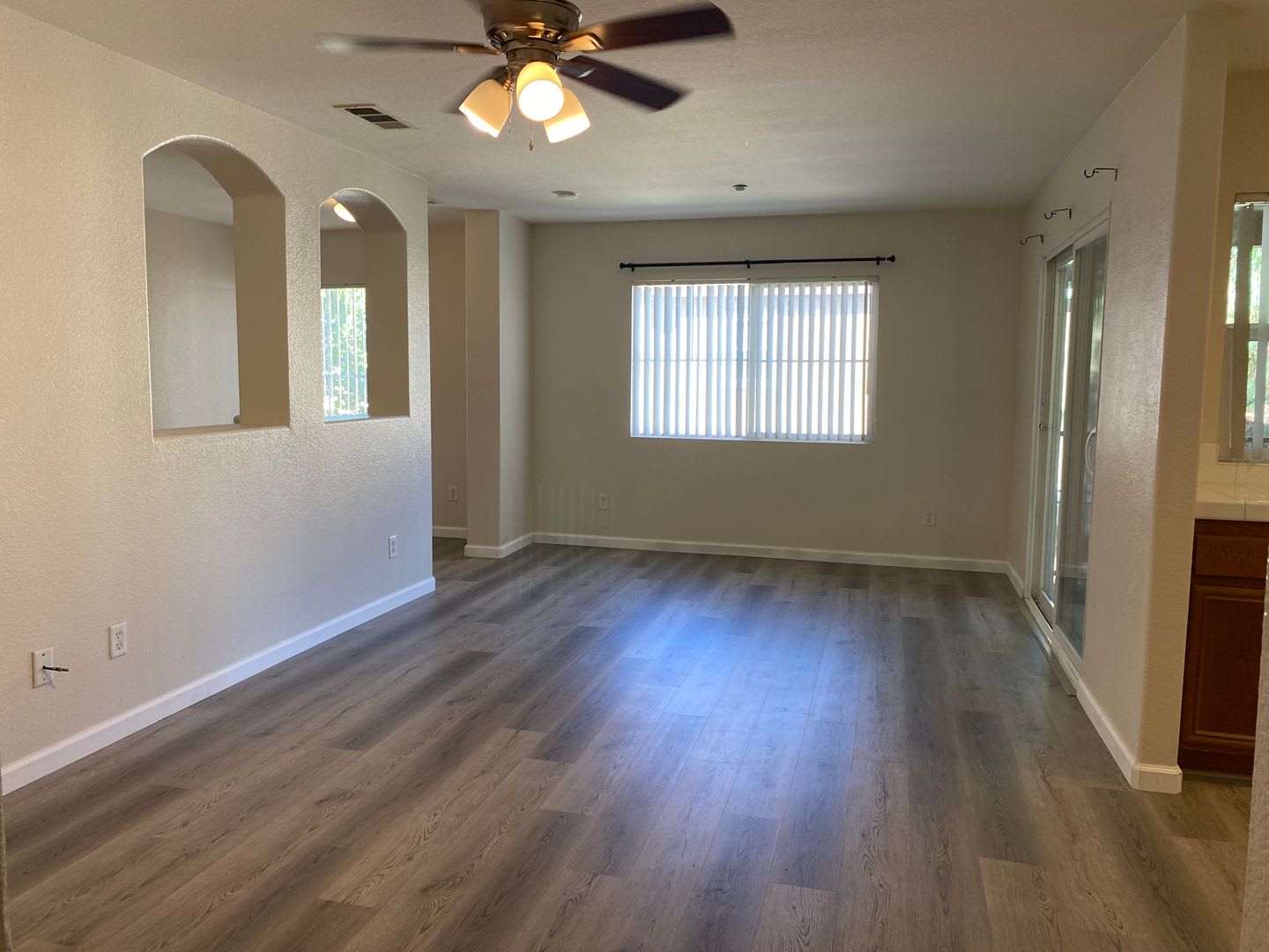 Updated Spacious 2 Bedroom 2 Bath Condo Community with Pool!!!! – photo 3