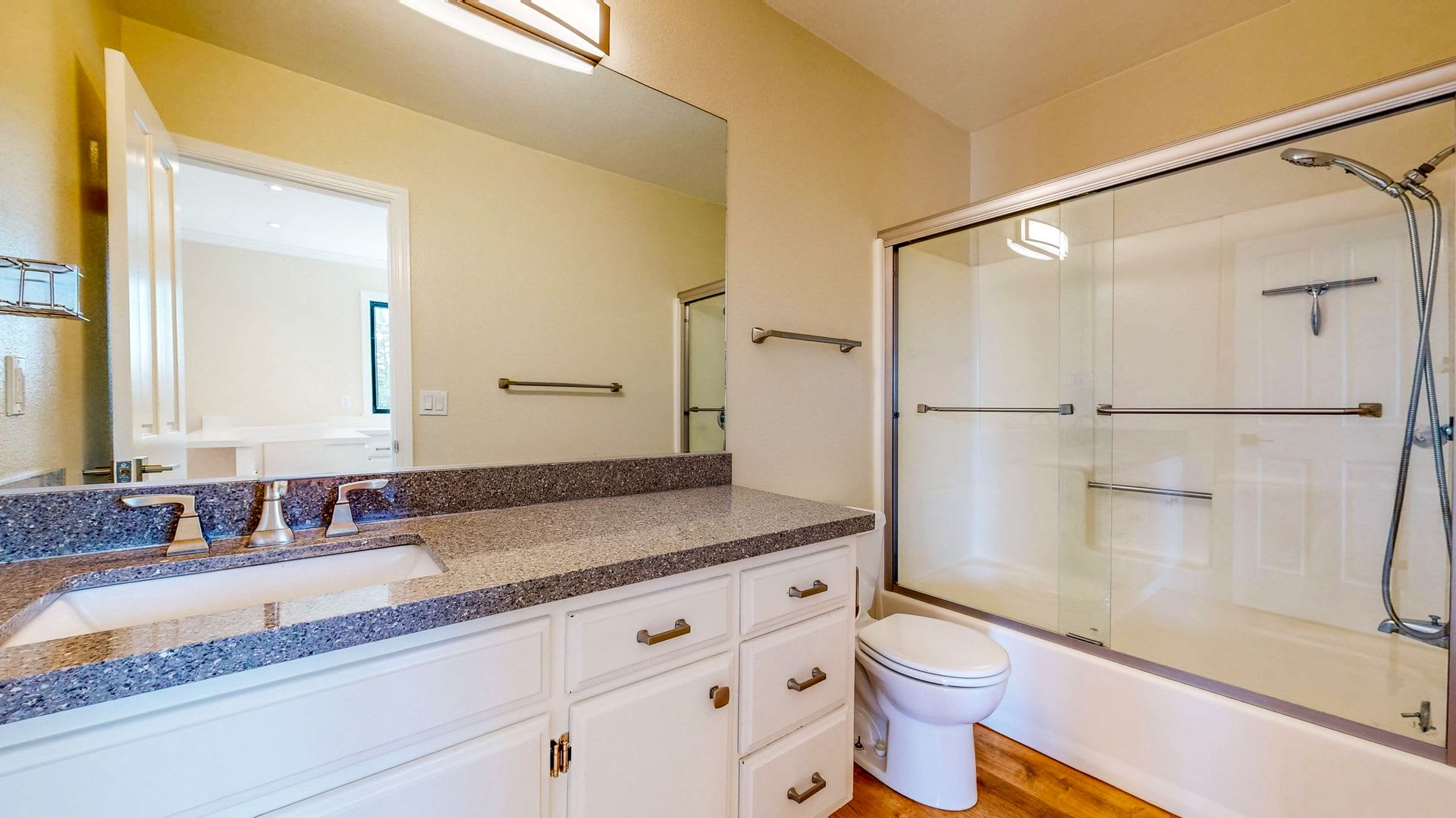 1600 Sylvaner Ave – photo 5