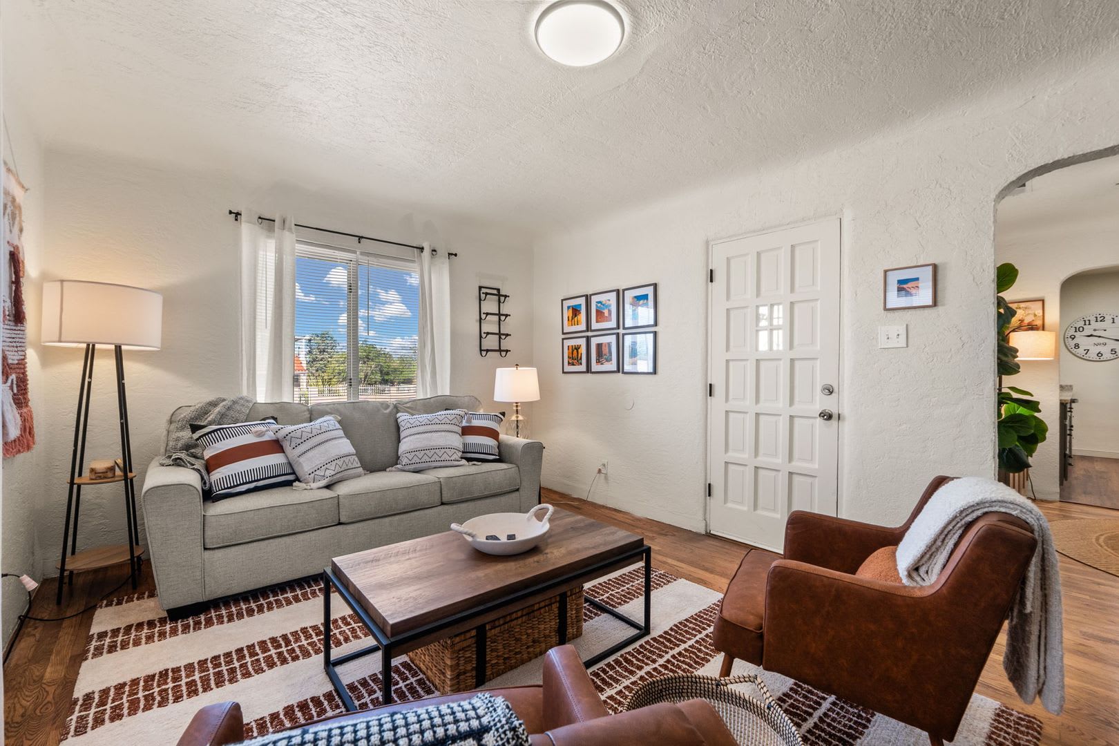 Charming 2 Bedroom Home – photo 5