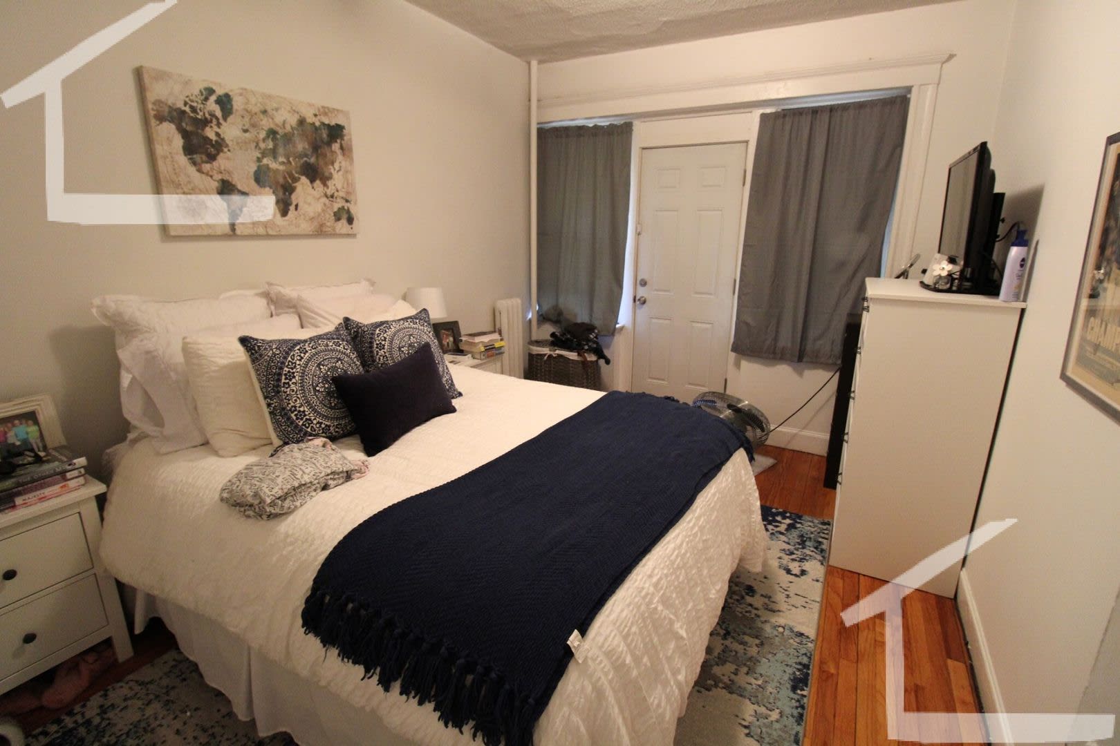 large 2 bed with porch – photo 3