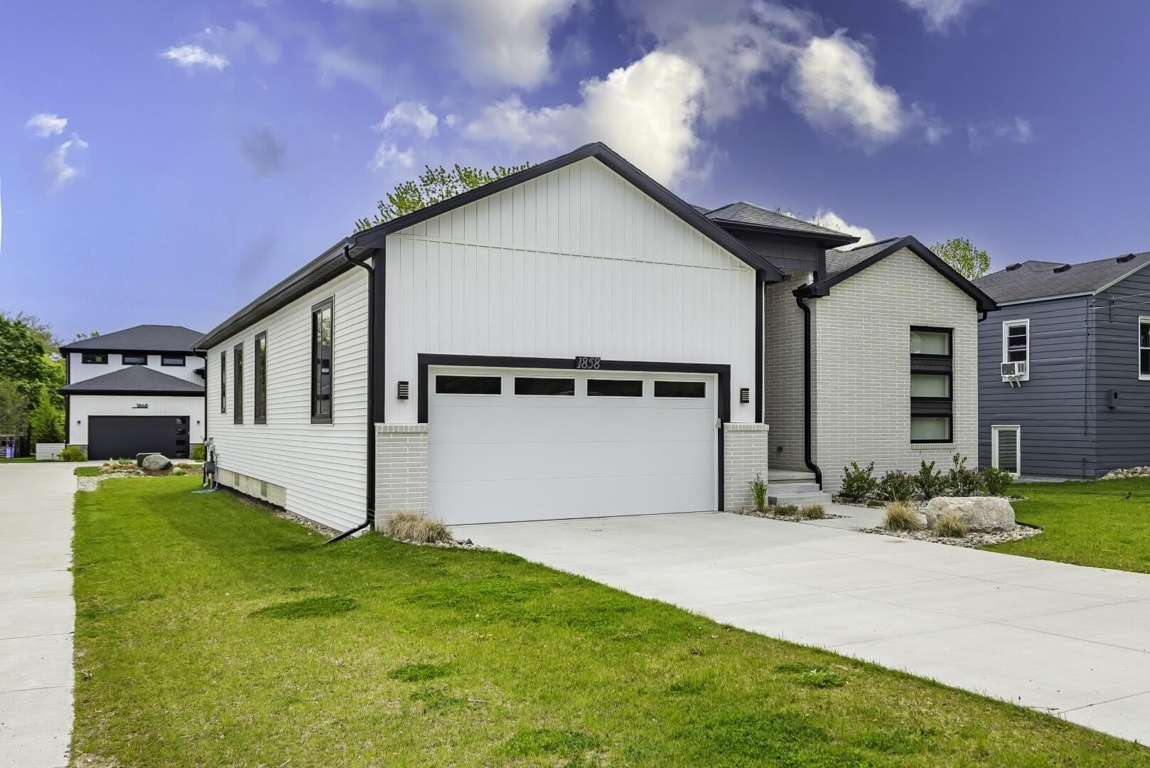 1858 Upland Drive – photo 2