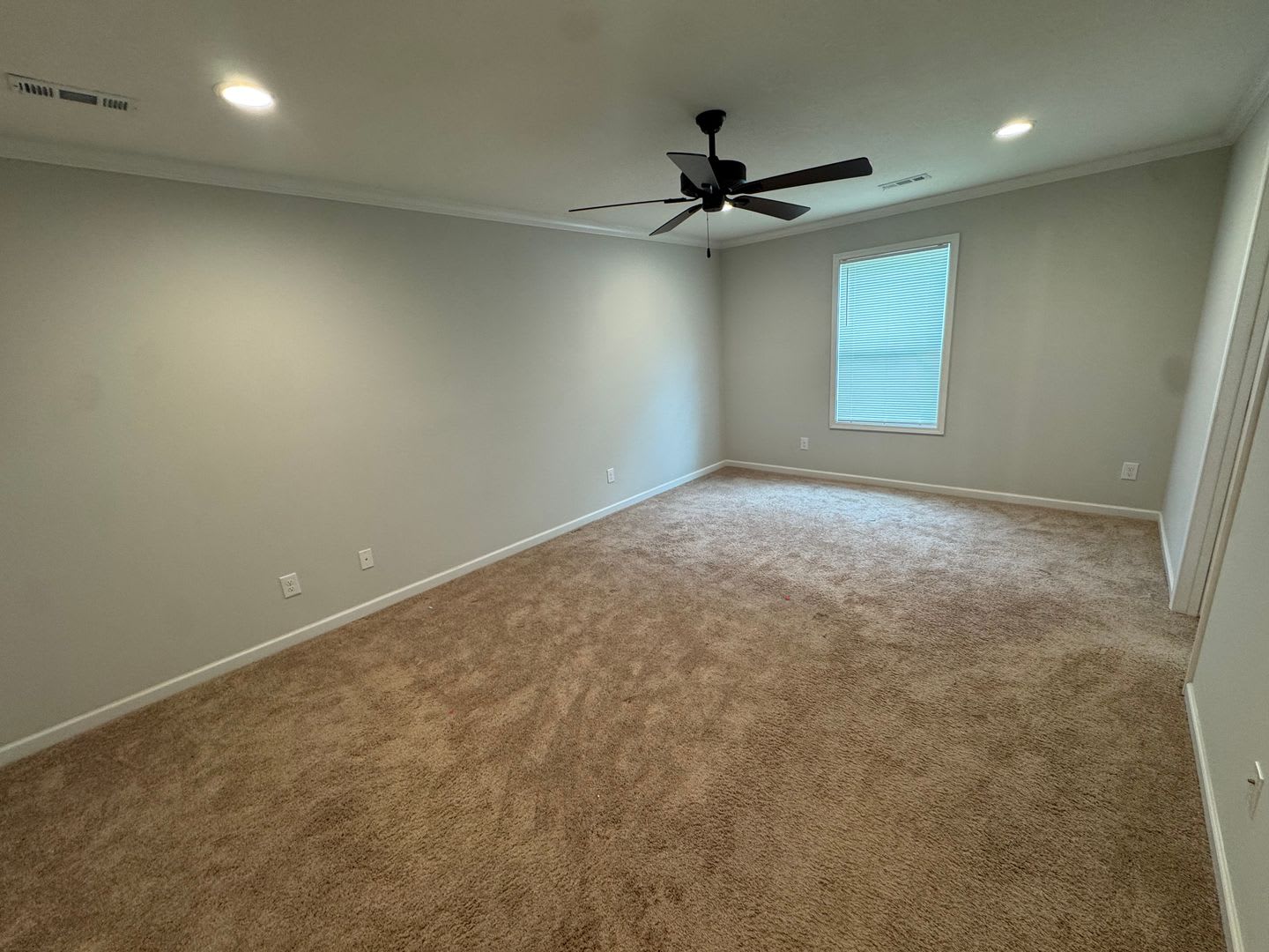 Modern Living on Myrtle Ridge Lane! – photo 3