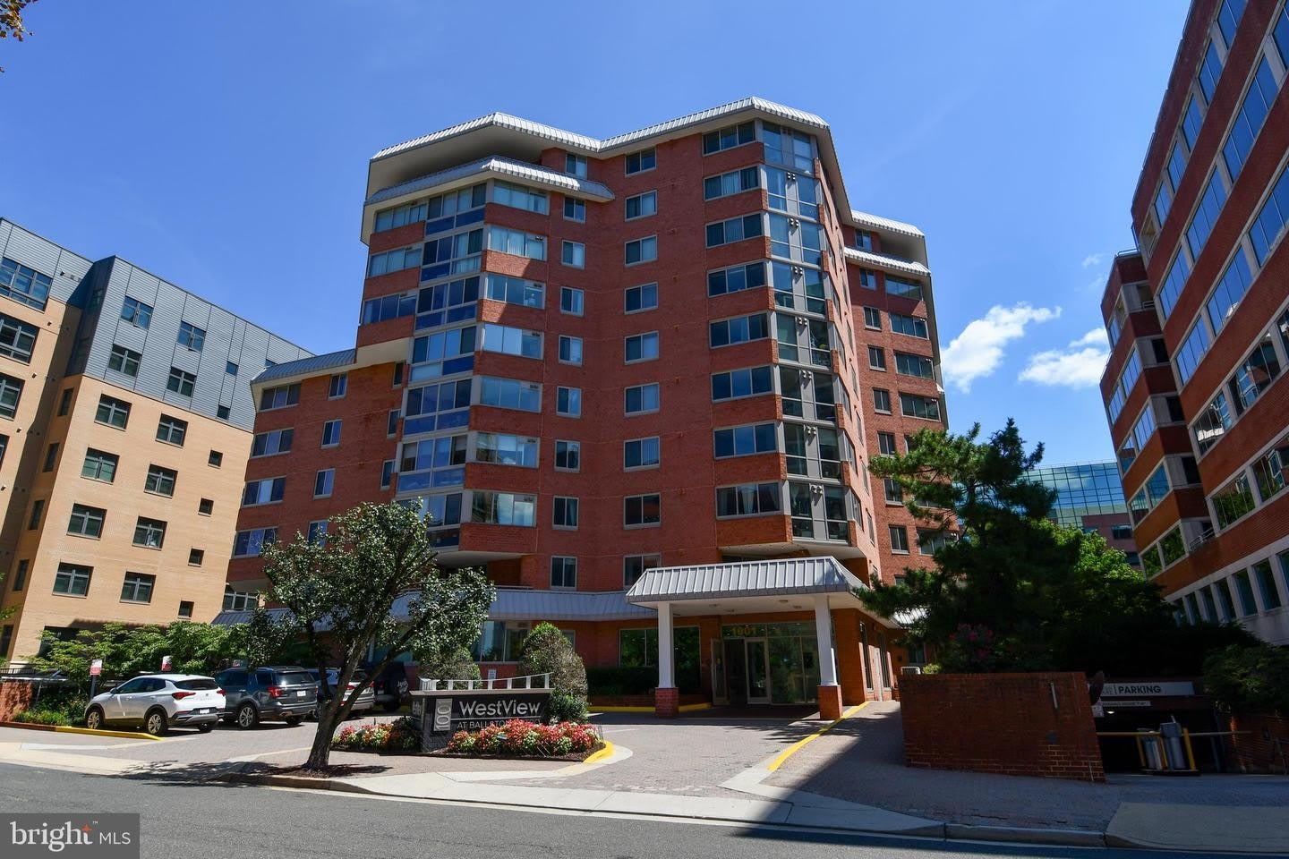 1001 N VERMONT ST #1010 – photo 2