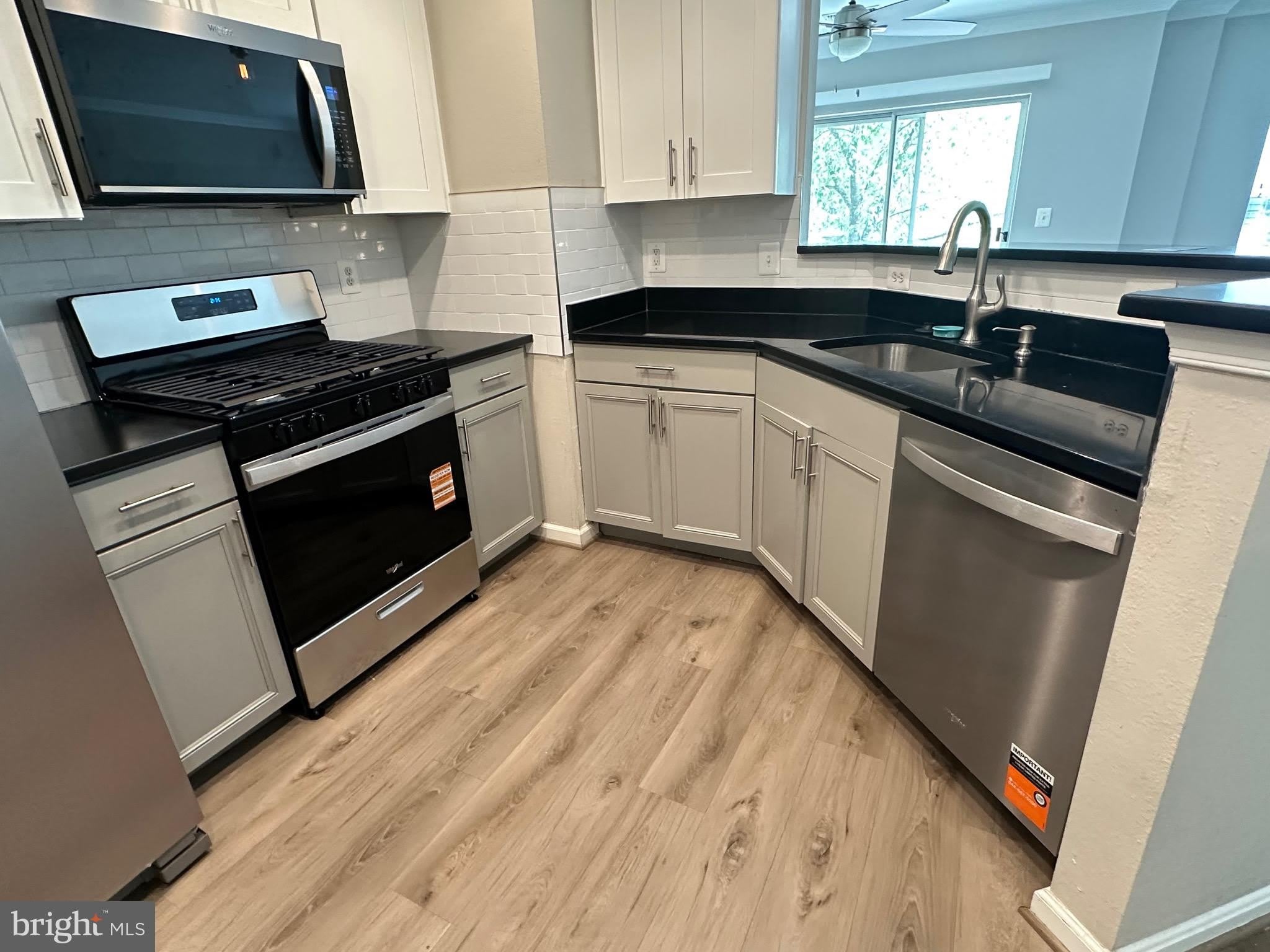 12834 FAIR BRIAR Lane – photo 3