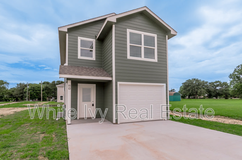 250 N Shady Oaks – photo 1