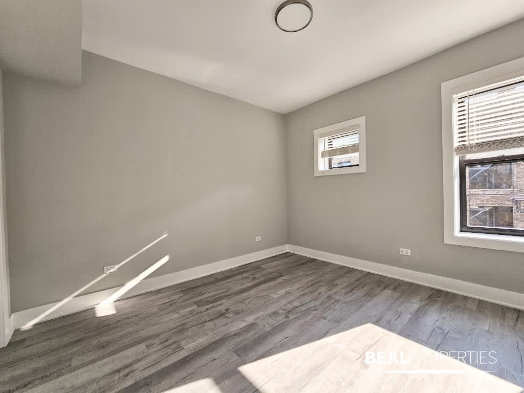 1135 Oak Ave – photo 2