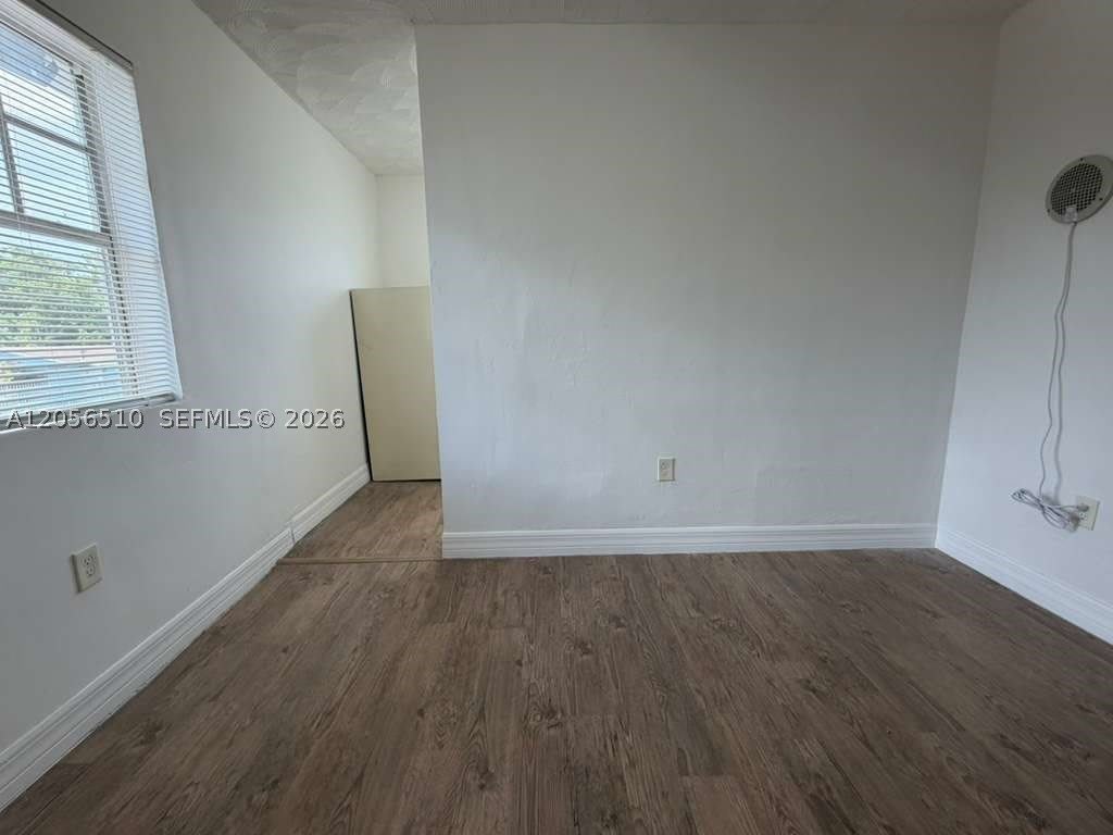 1510 NW 68th St – photo 2