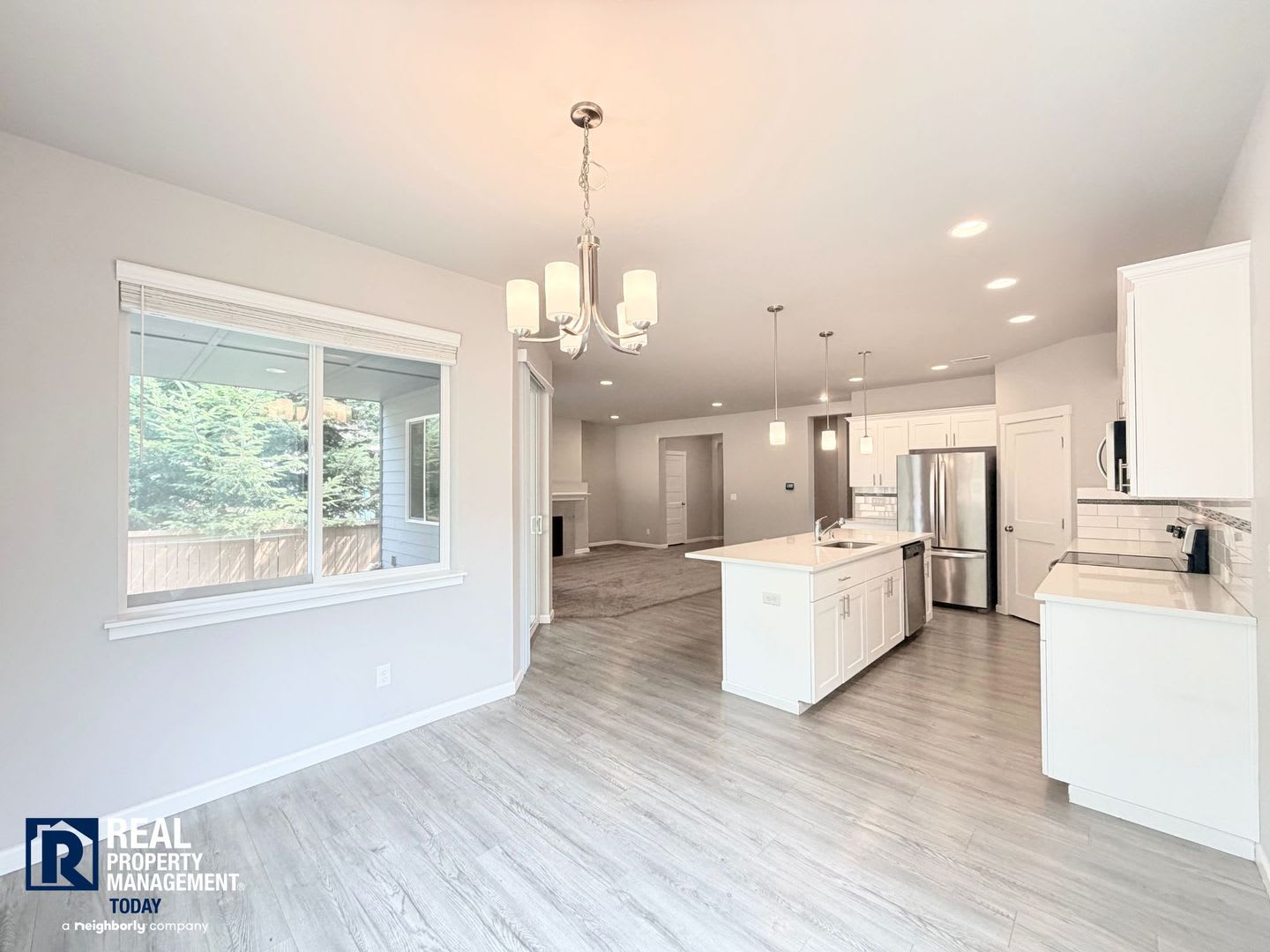 Easy Jblm Commute Like New 4Br Home With 3 Car Garage Bonus Office – photo 5