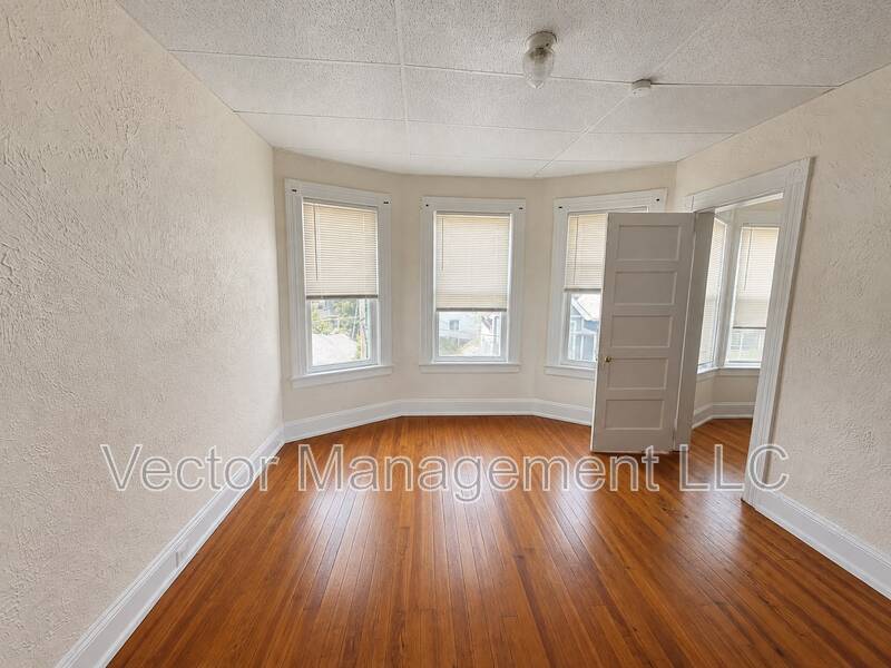 116 Rennell Street – photo 5