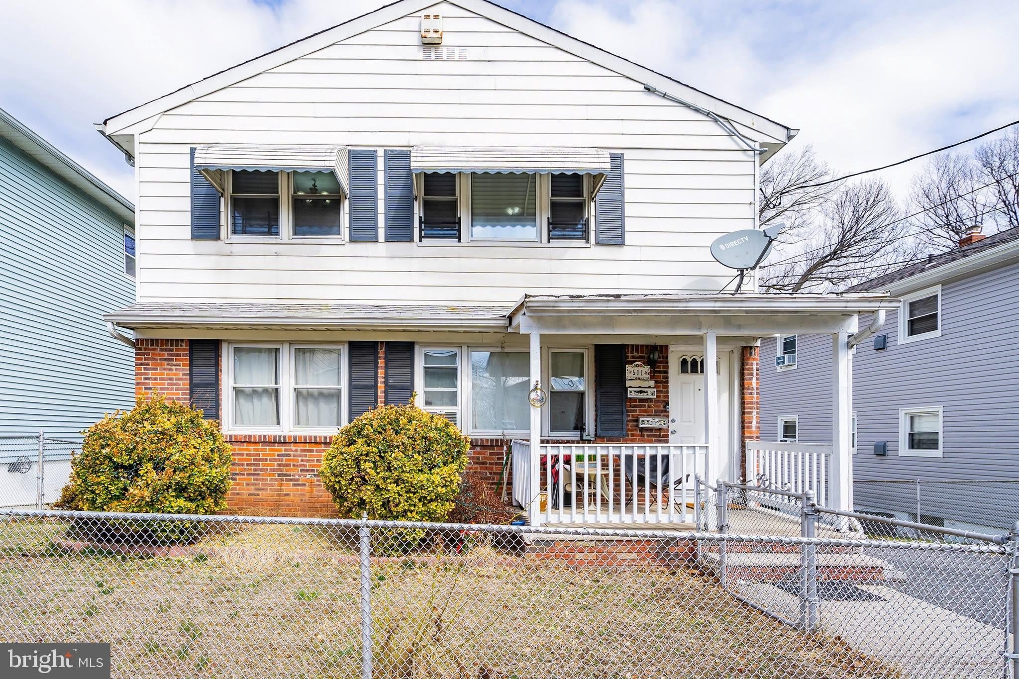 511 JACKSON Avenue – photo 1