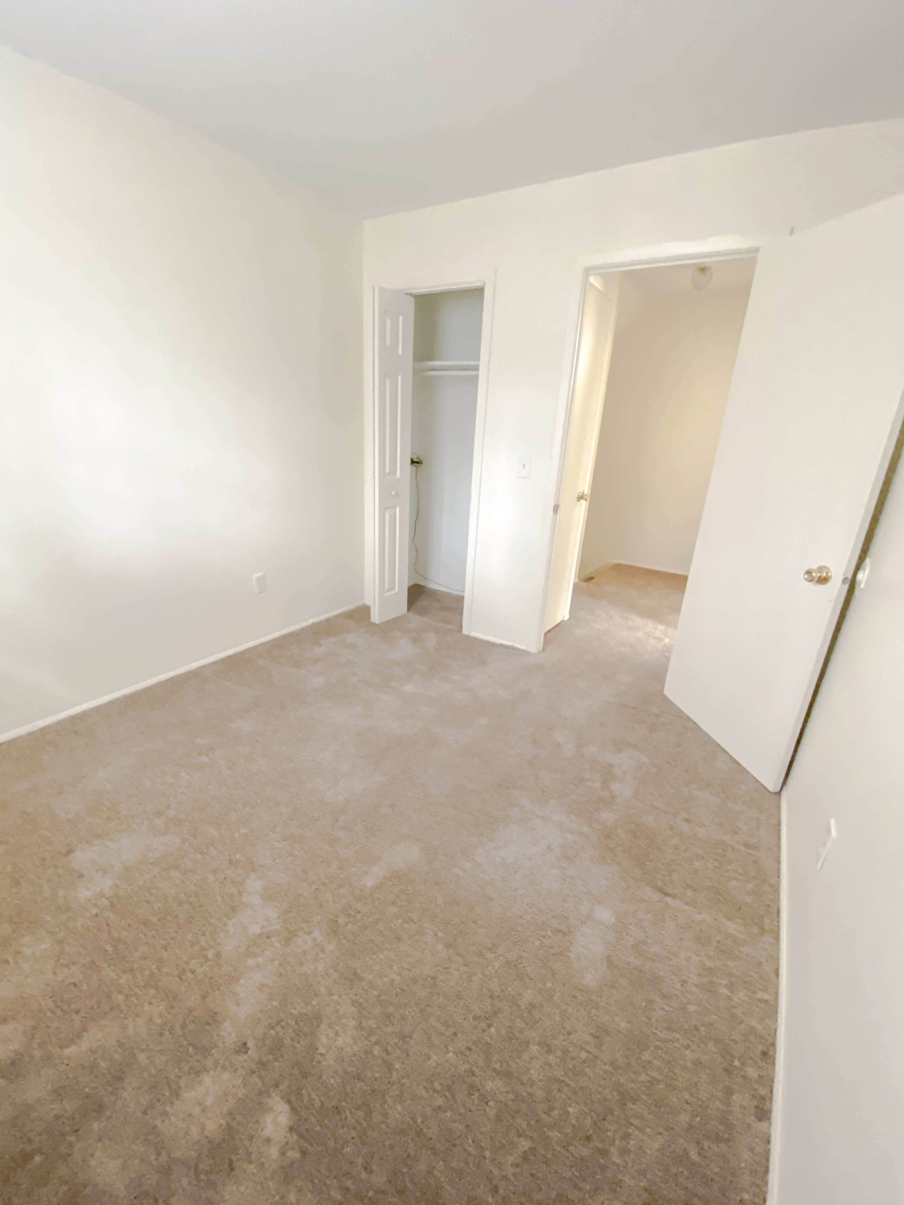 Evergreen Village Apartments & Townhomes – photo 3
