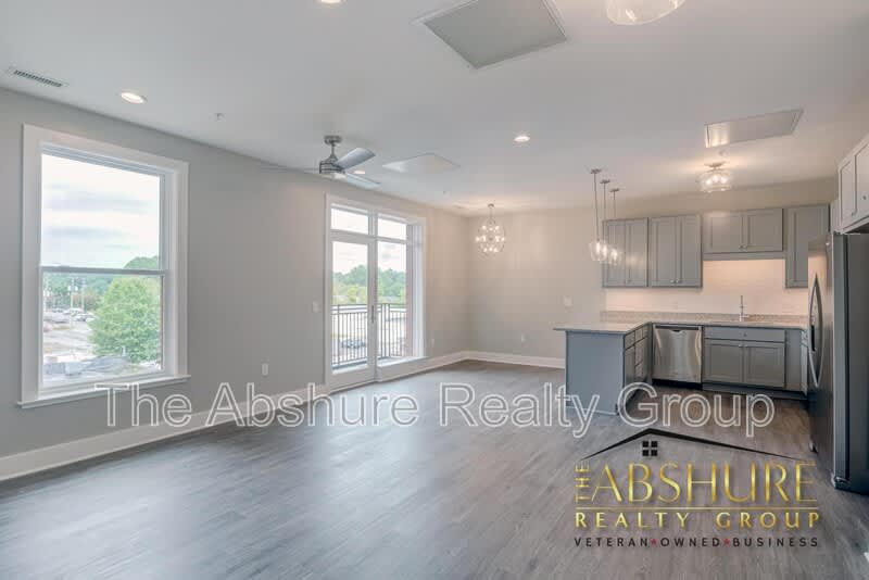 145 South Main Street – photo 4