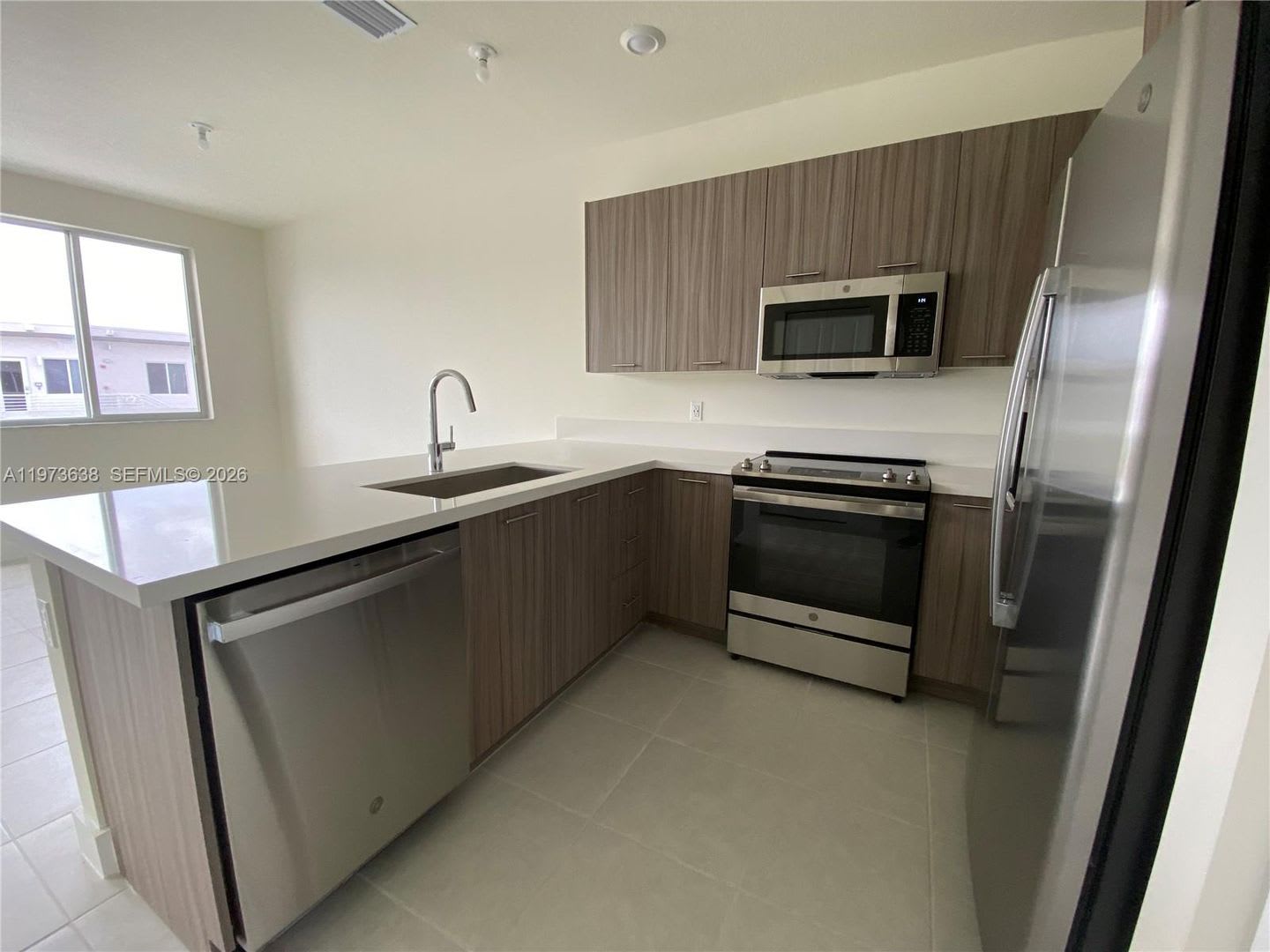 6453 NW 102 Path 304, Doral, FL 33178 – photo 3