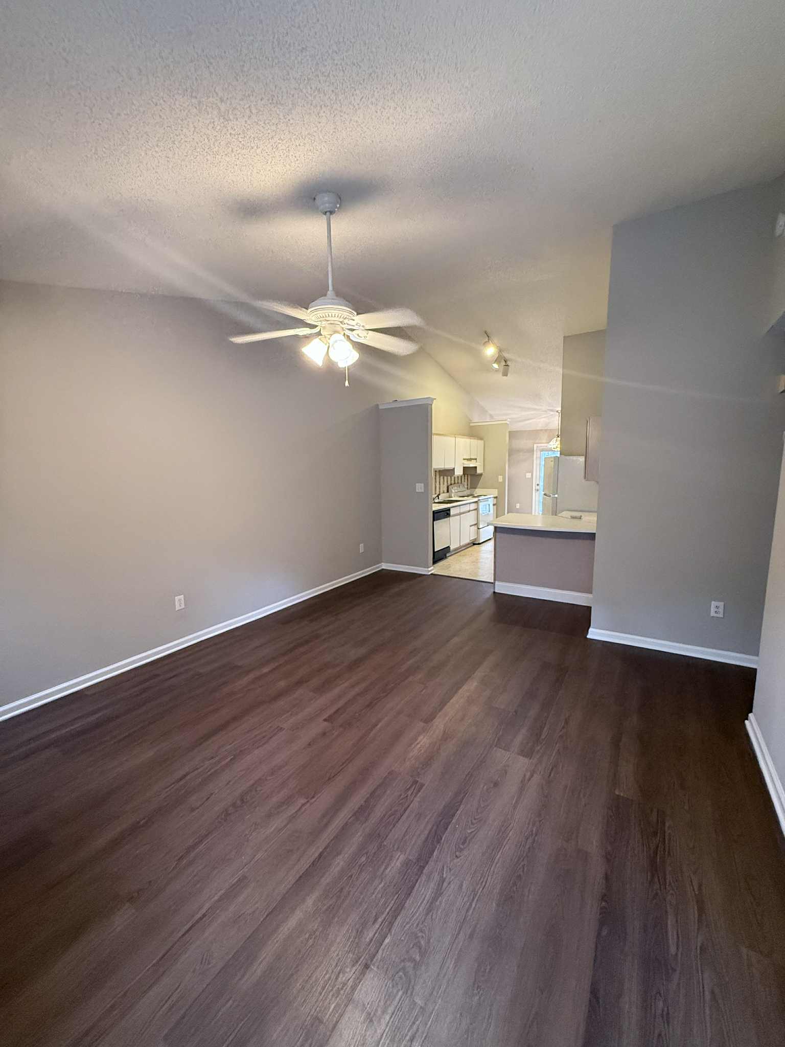 1801 Summerhaven Dr. – photo 2