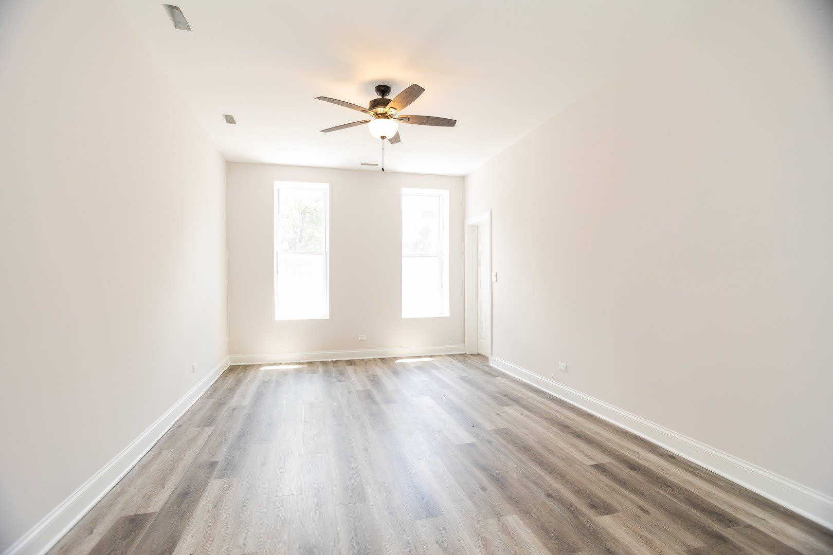 2248 W 21st Street – photo 2