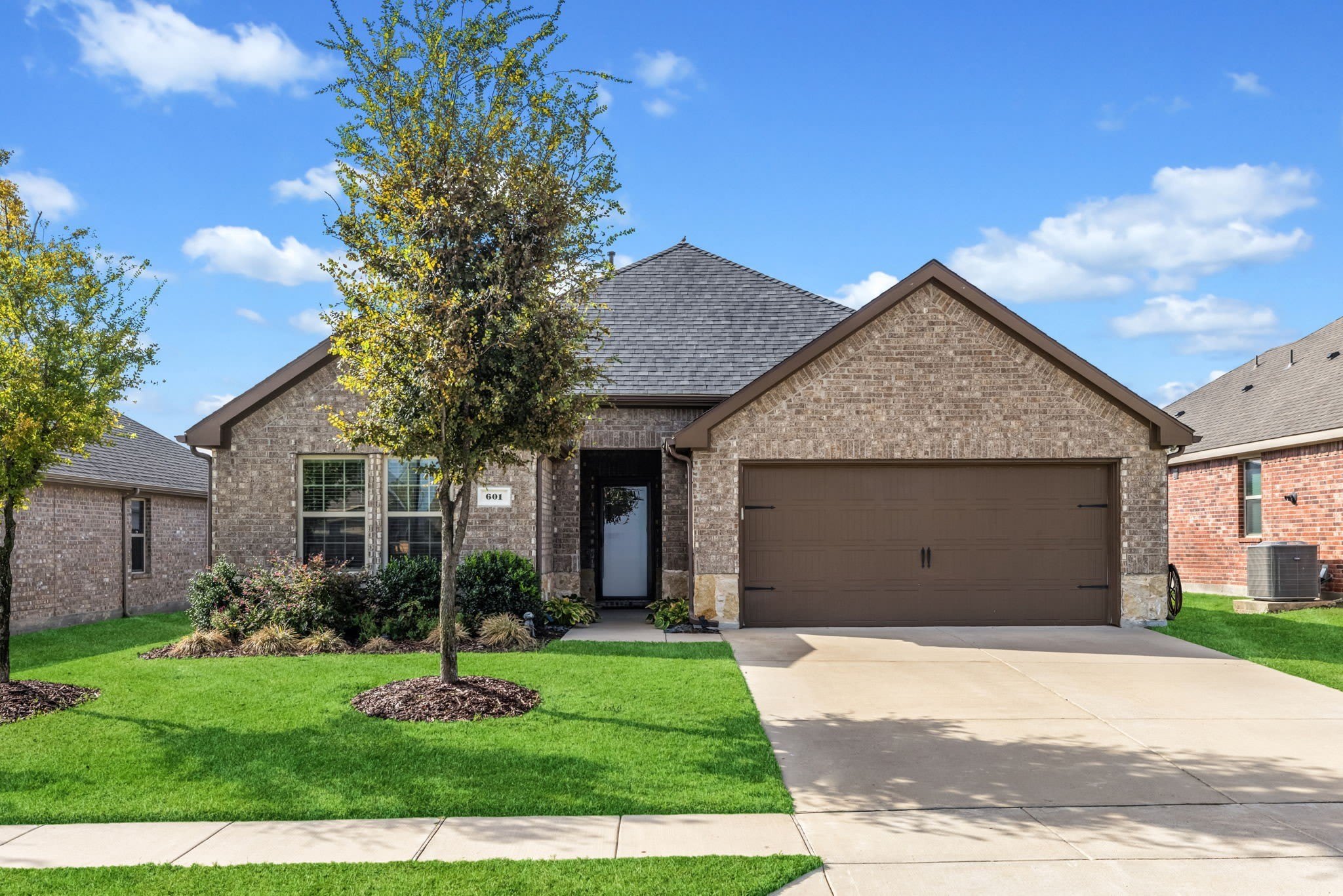601 Rawhide Way – photo 1