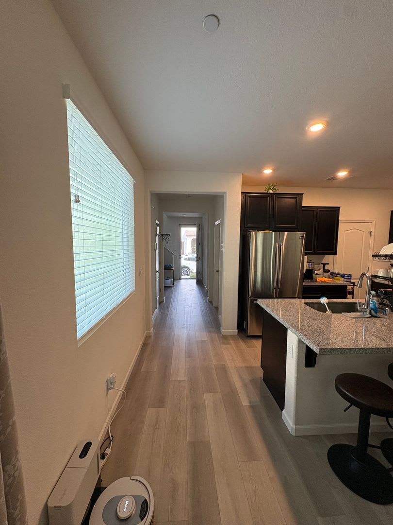 Newer 2 story home – photo 5