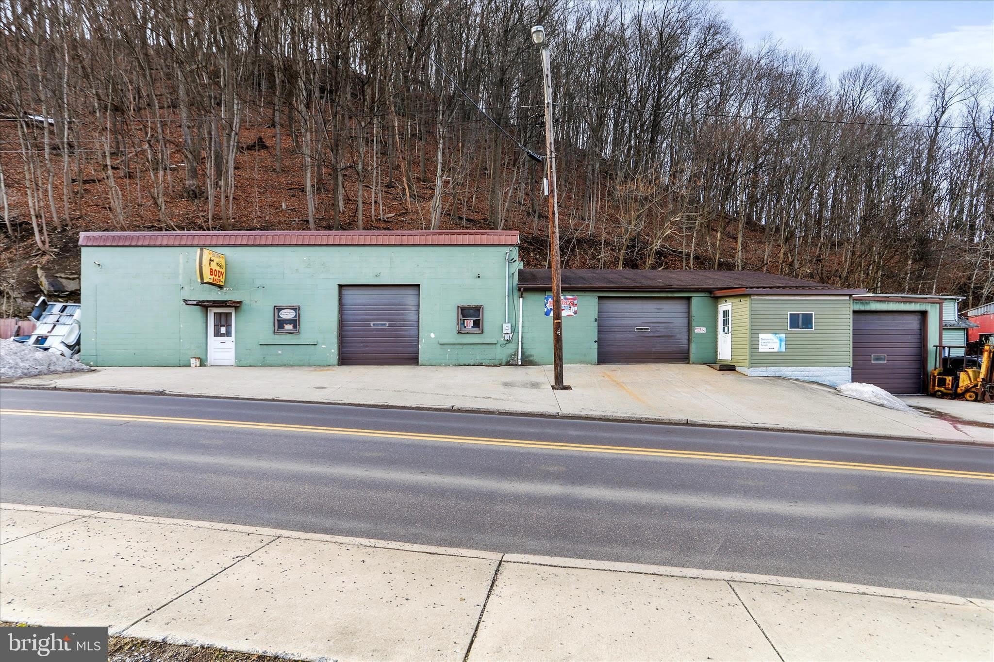 250 ARMSTRONG Street – photo 3