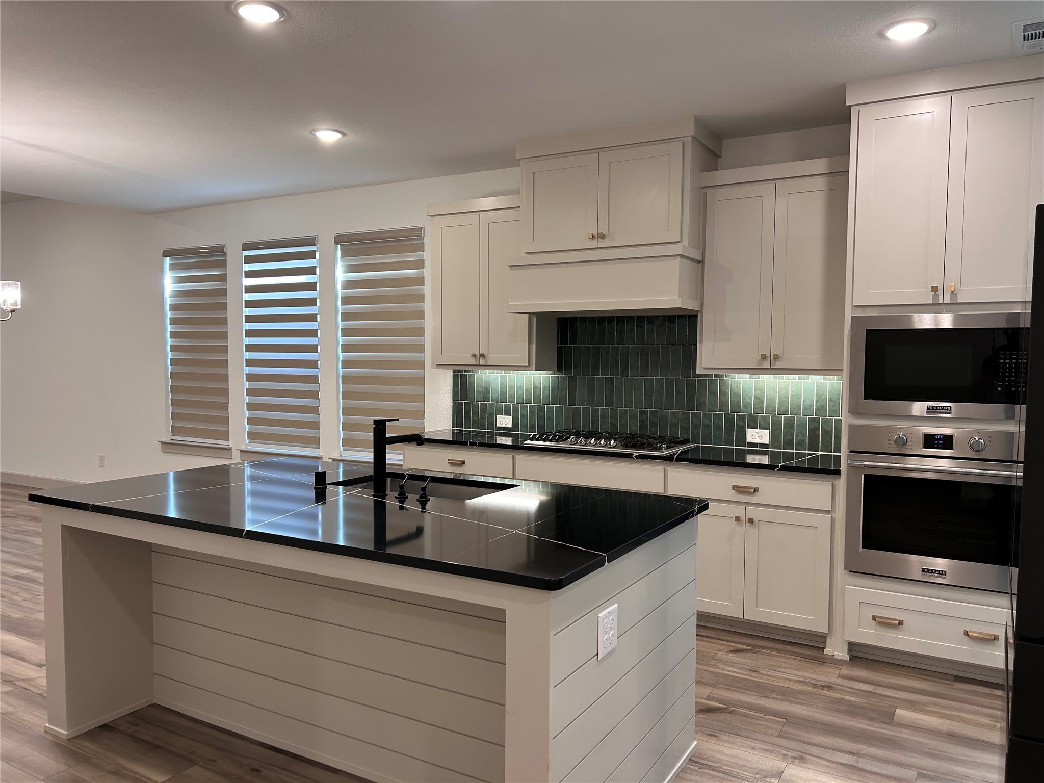 2712 Rolling Meadow Road – photo 2
