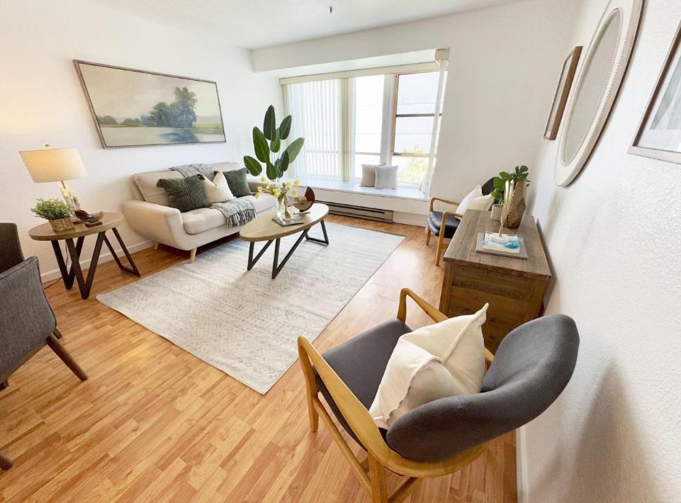 763 Franklin St Apt 420 – photo 2