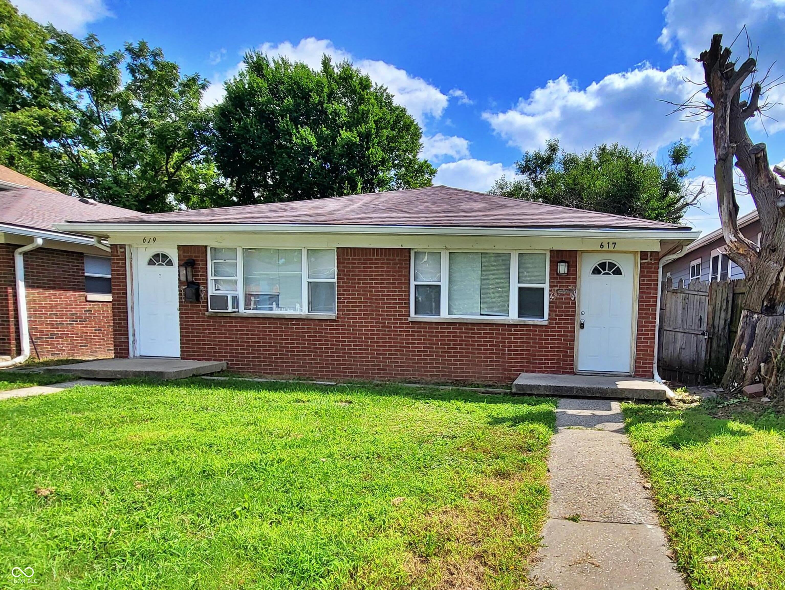 617 N Oxford Street – photo 1