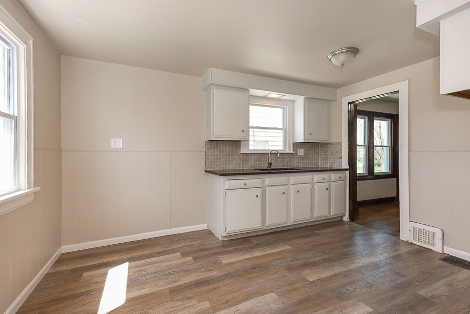 3Bedroom 1 bath Single Family Home – photo 3