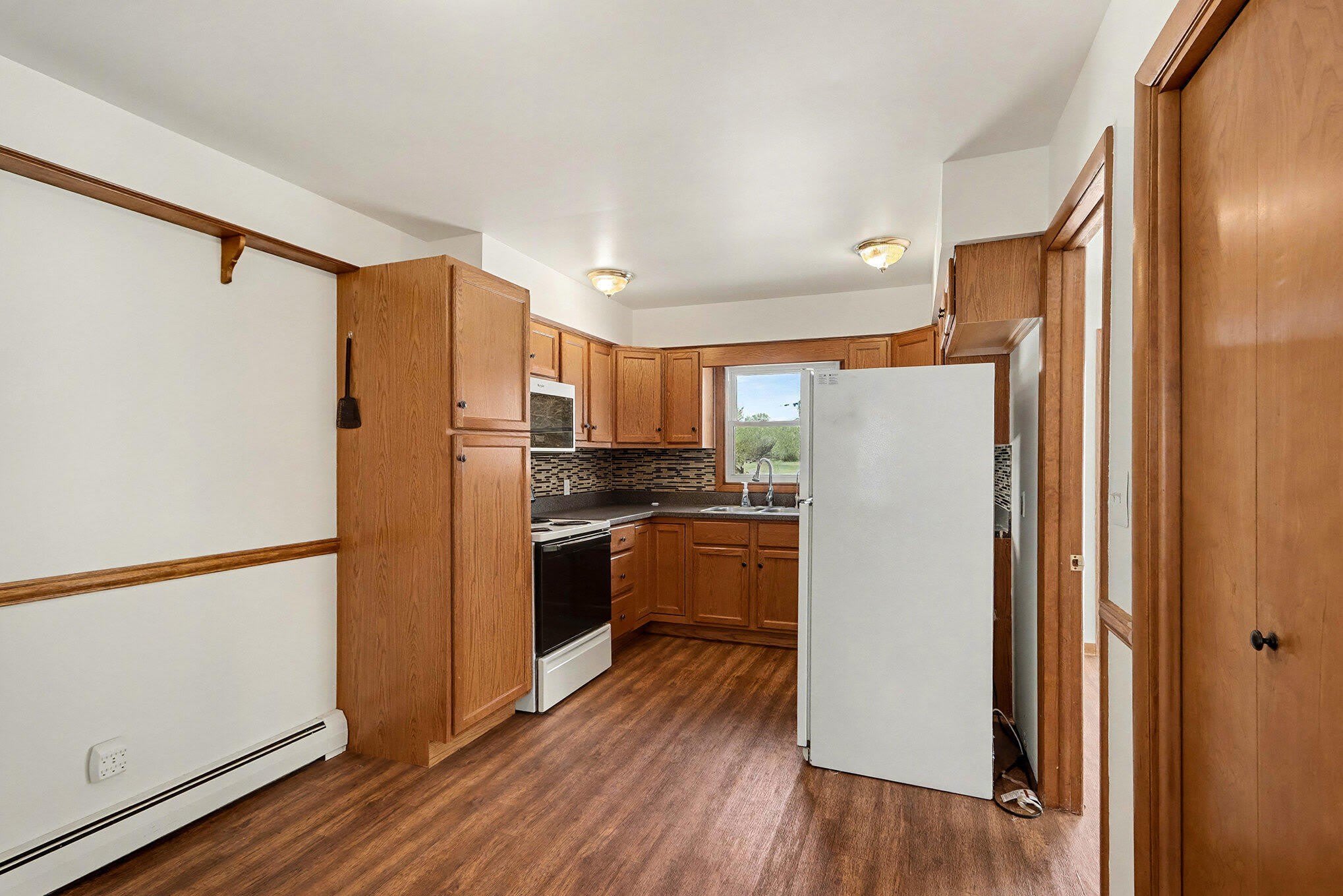 411 Walden Drive – photo 4