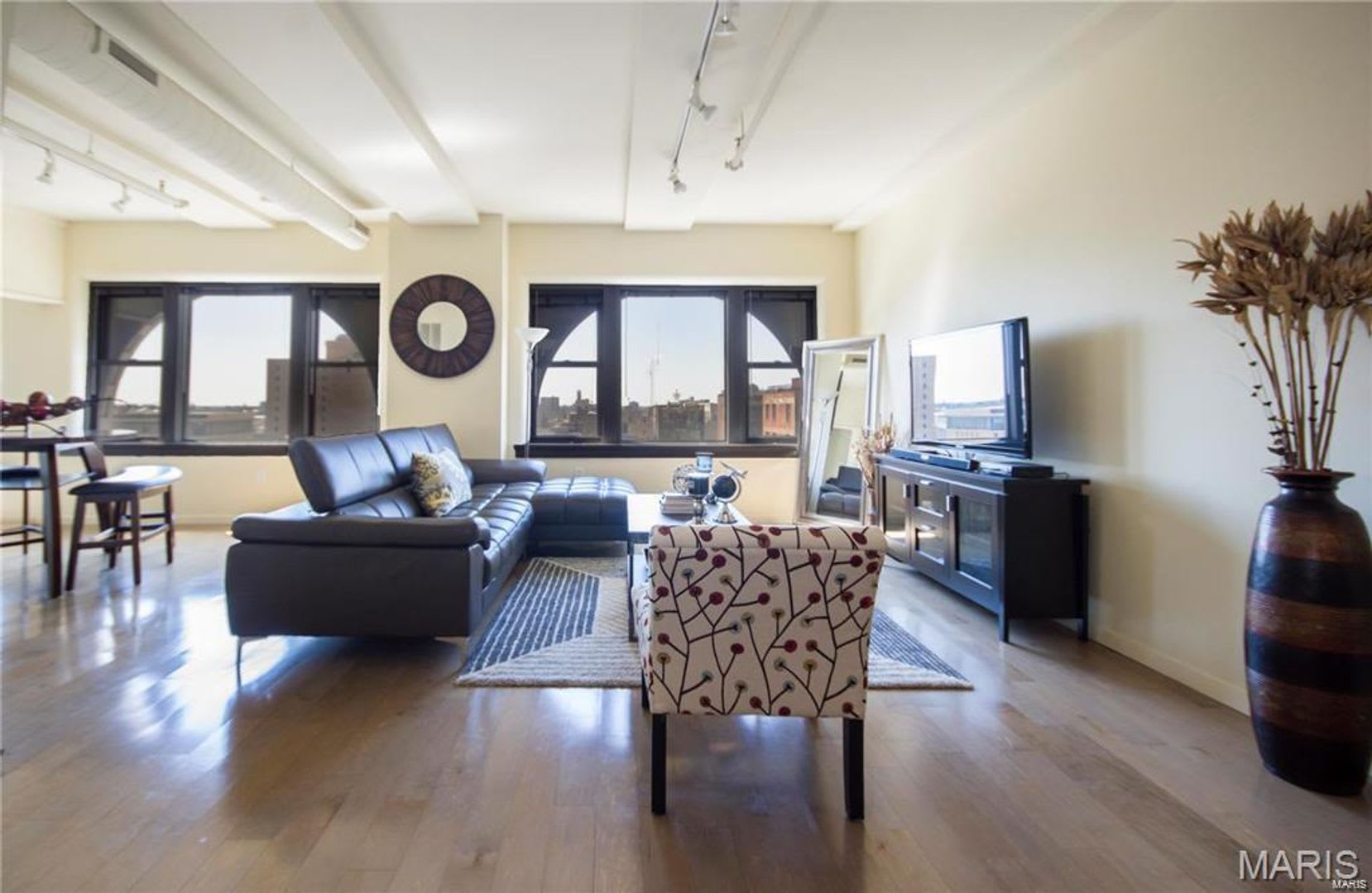 915 Olive Street 1408 Saint Louis 63101 – photo 4