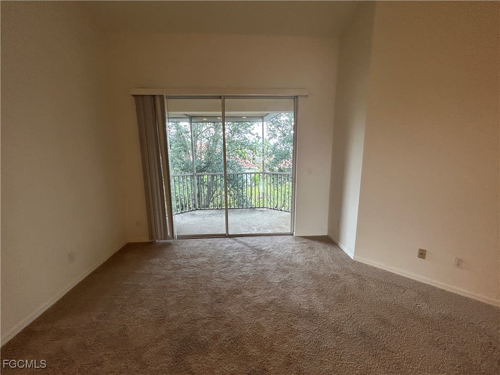 4255 Liron Avenue – photo 2