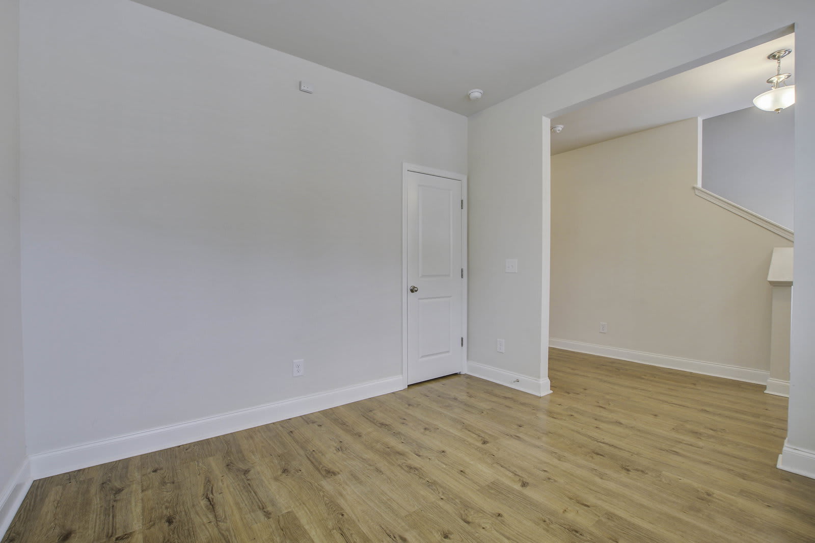 7824 Montview Road – photo 4