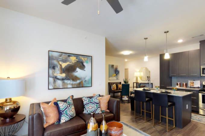 149 S Bagdad Rd, #110 – photo 4