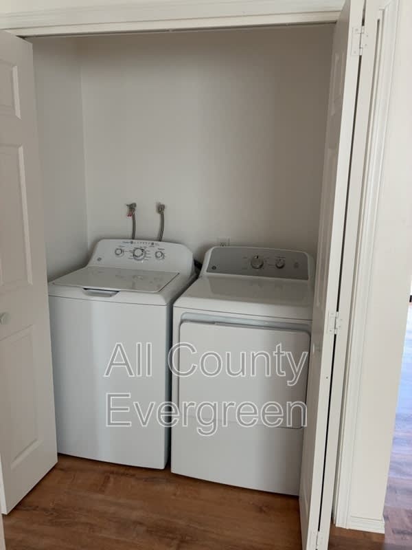 216 Chicago Blvd S – photo 3