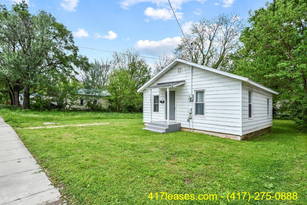 2139 N Taylor Ave – photo 3